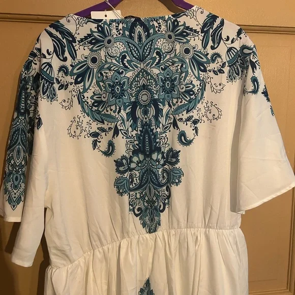 BloomChic White and Blue Flutter Sleeve Sundress size 12 - Picture 5 of 5